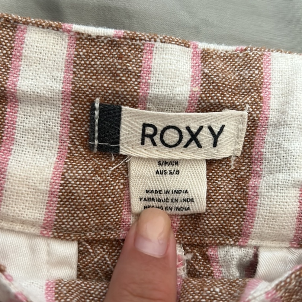 Roxy Size Small Excellent Condition - image 2